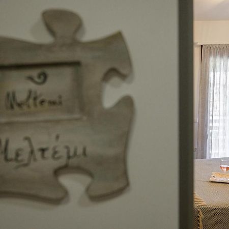 Meltemi Luxury Apartments เนอาโรดา ภายนอก รูปภาพ