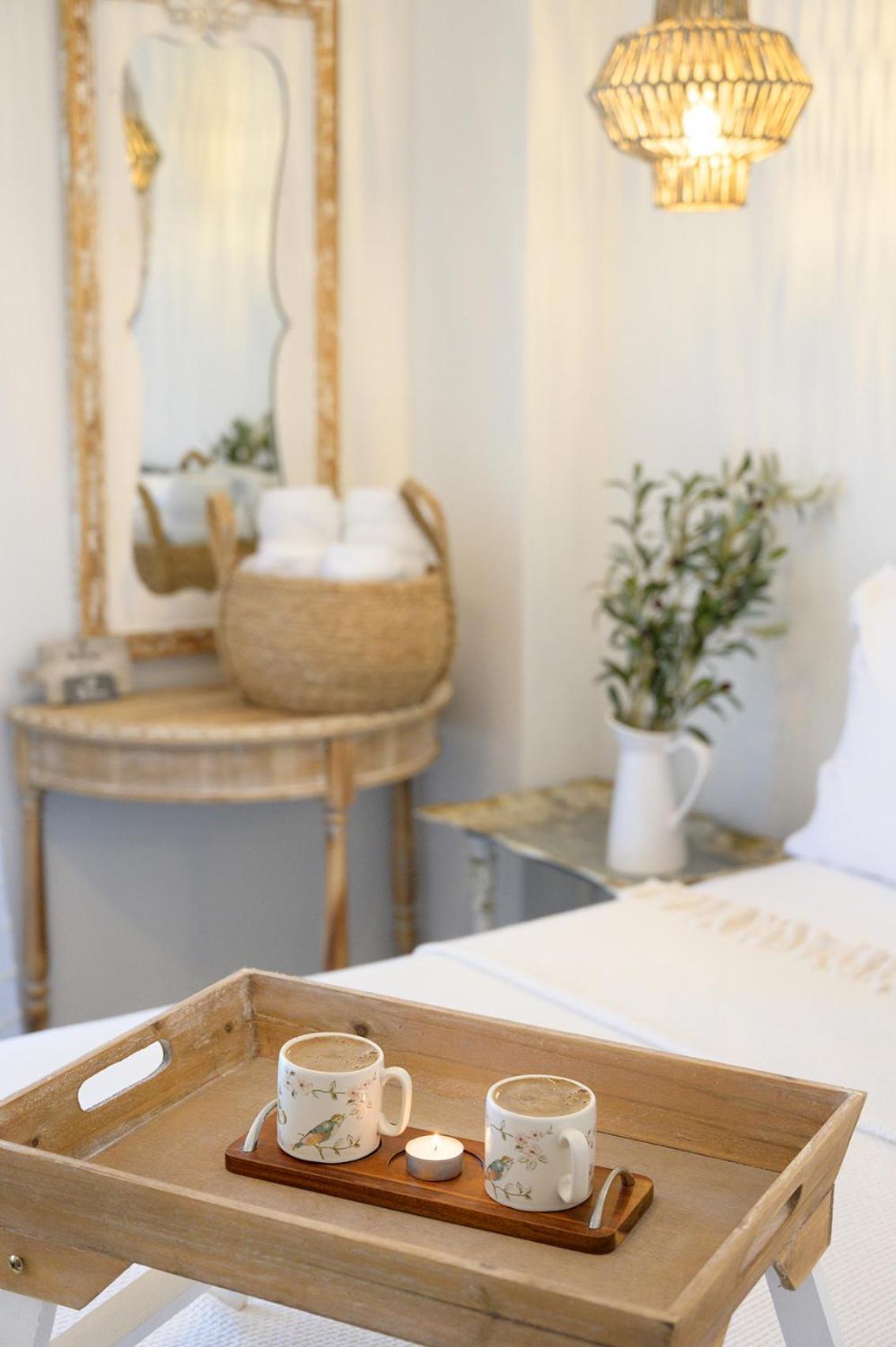 Meltemi Luxury Apartments เนอาโรดา ภายนอก รูปภาพ