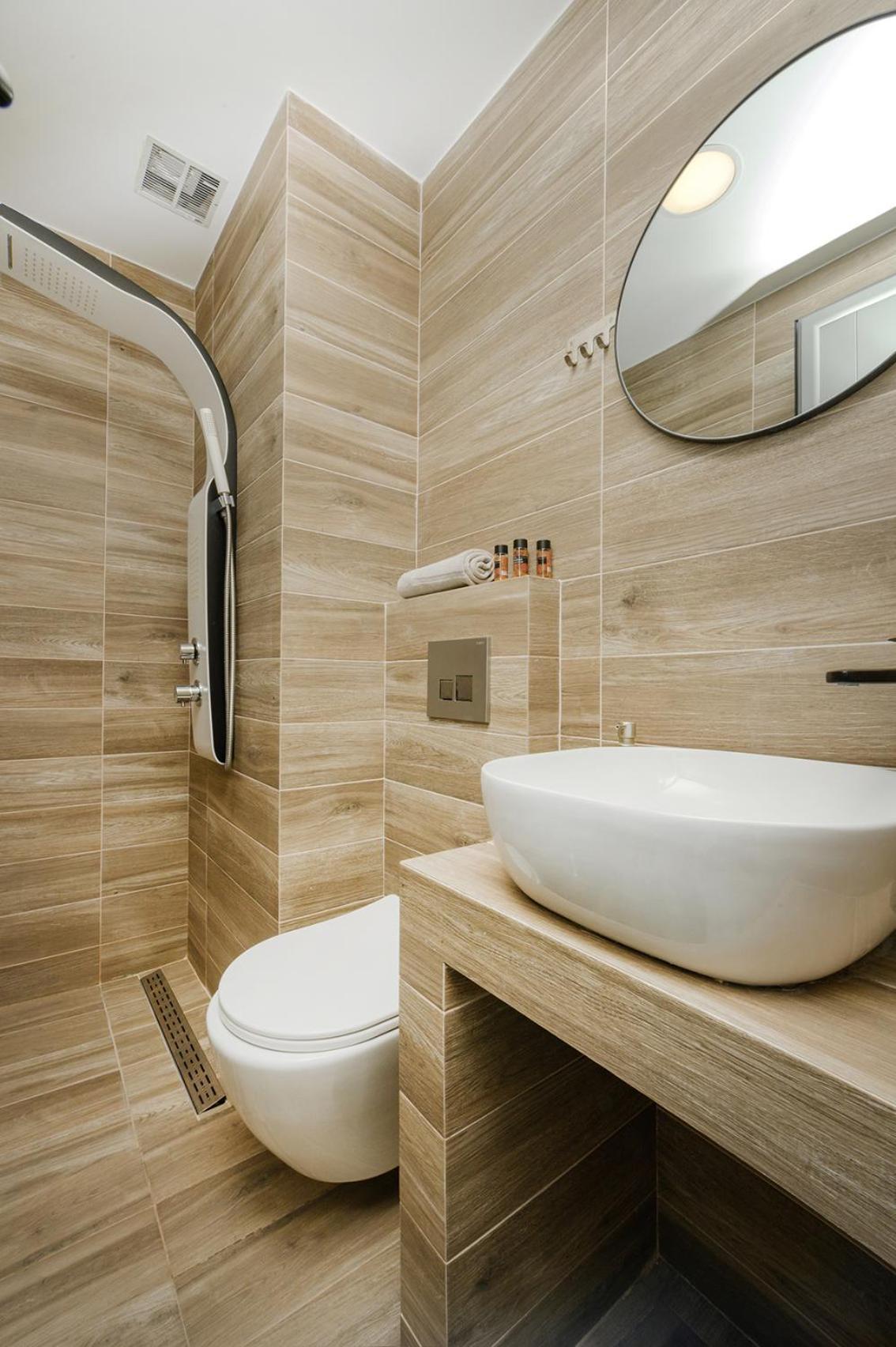 Meltemi Luxury Apartments เนอาโรดา ภายนอก รูปภาพ