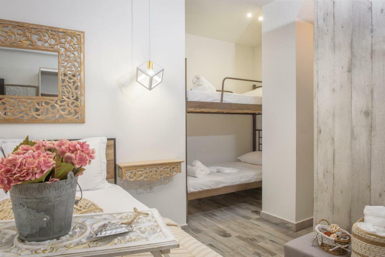 Meltemi Luxury Apartments เนอาโรดา ภายนอก รูปภาพ